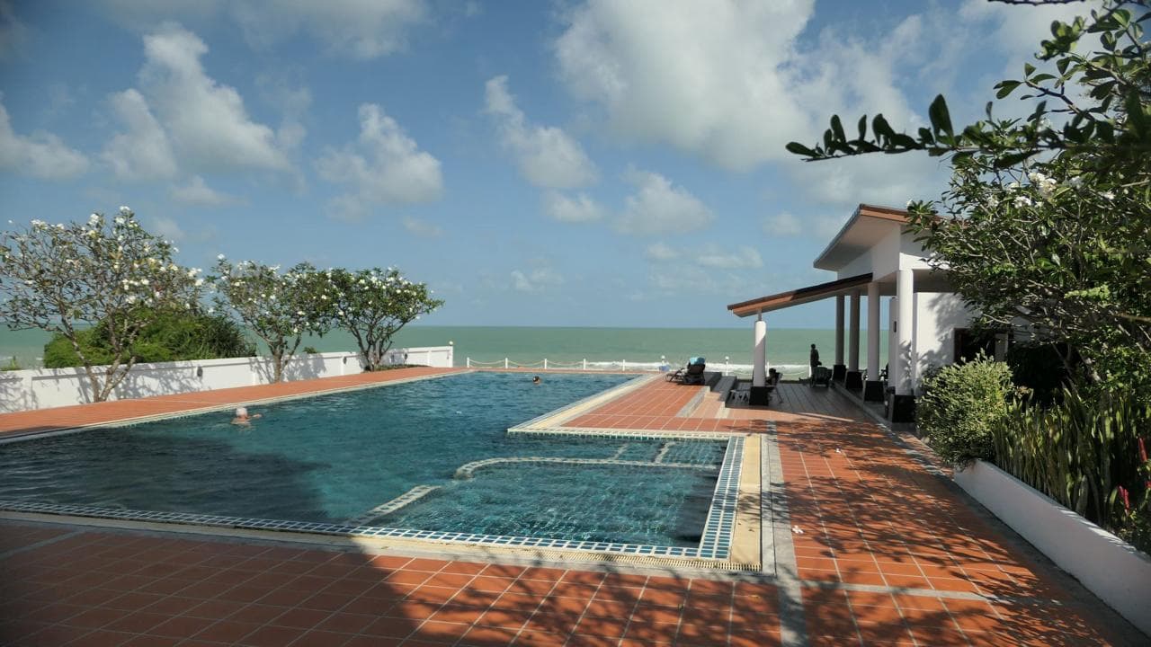 Pool with sea view at Khanom Beachfront